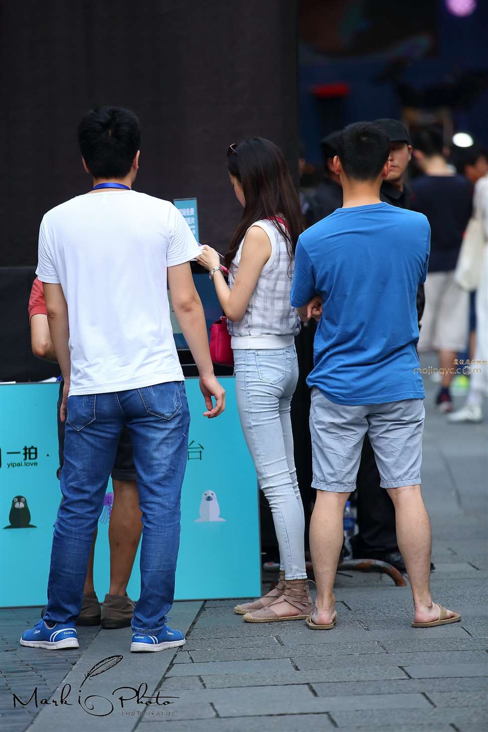 图片[3]-白衣浅色牛仔-街拍流行馆
