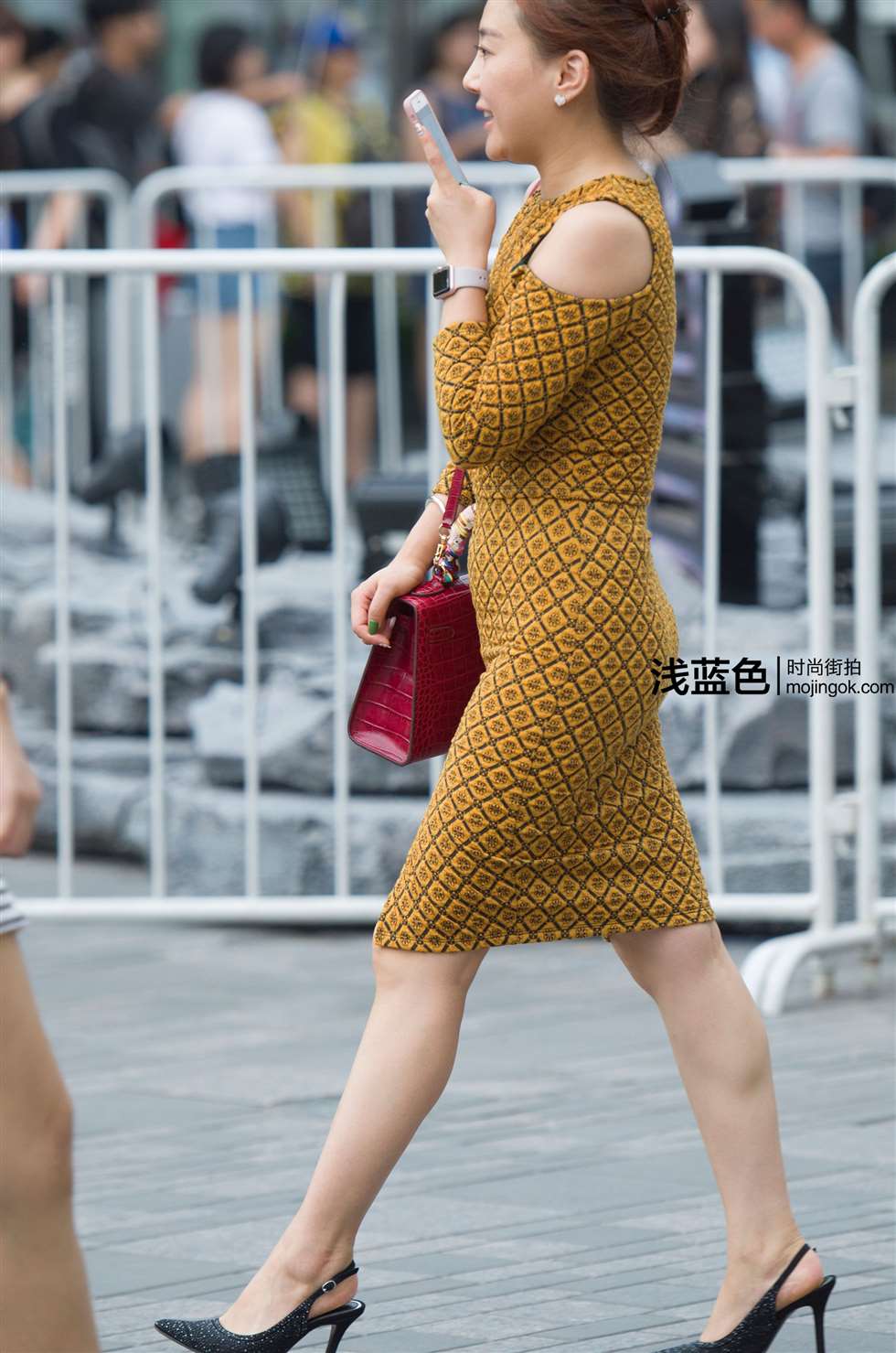 图片[1]-曲线美臀（19p）-街拍流行馆