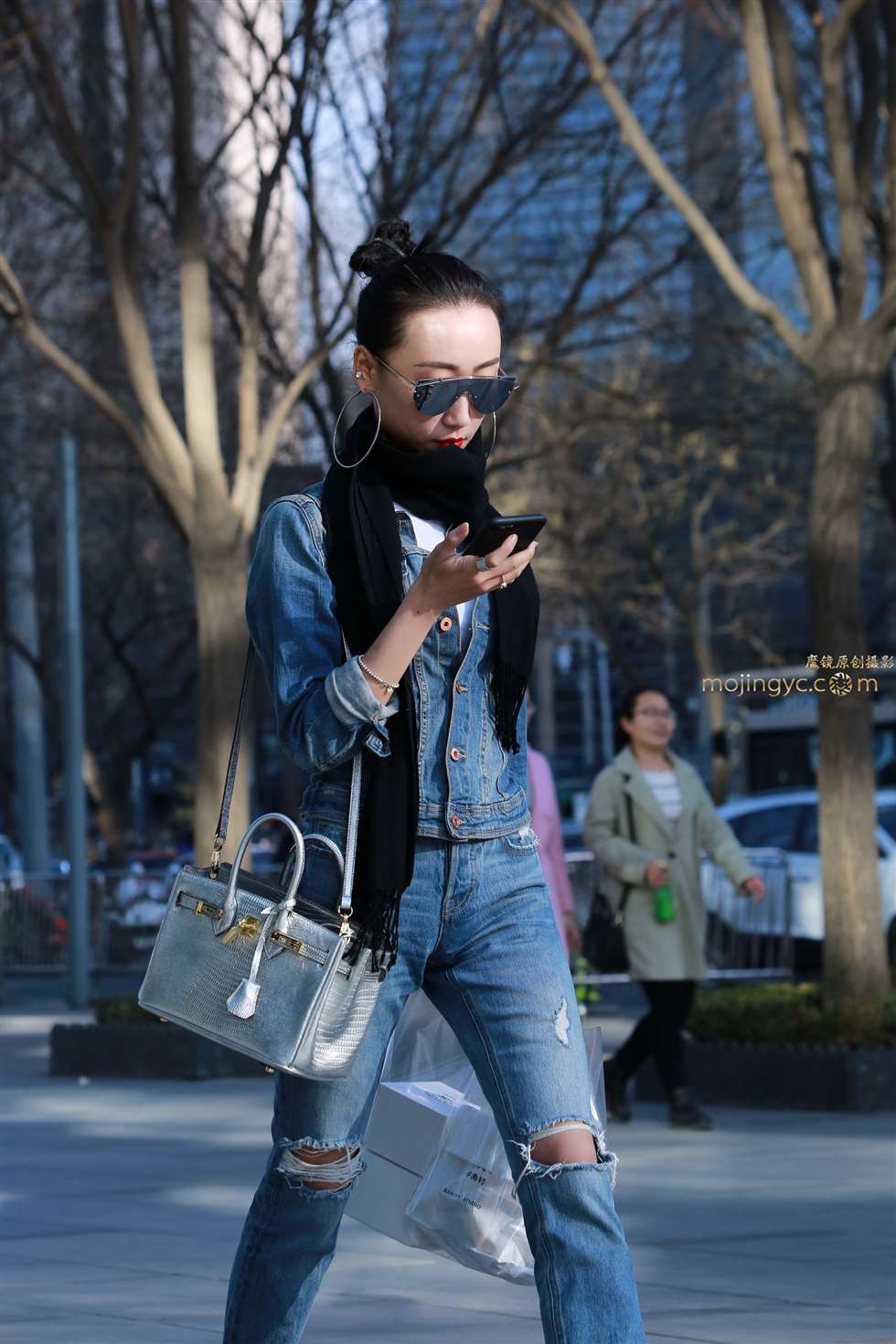 图片[4]-感受美女的仔裤魅力-街拍流行馆