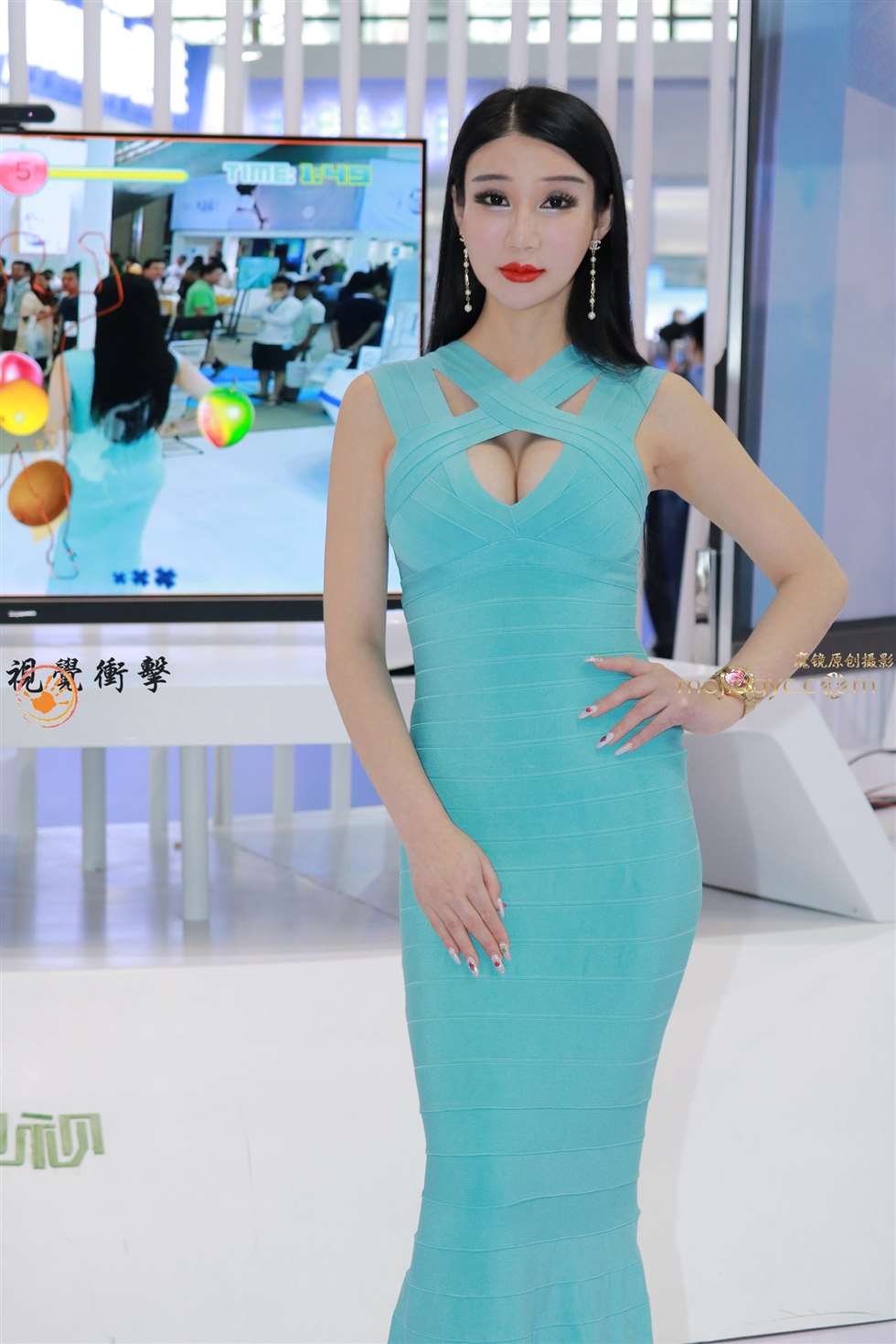 图片[1]-大胸 包臀 模特-街拍流行馆