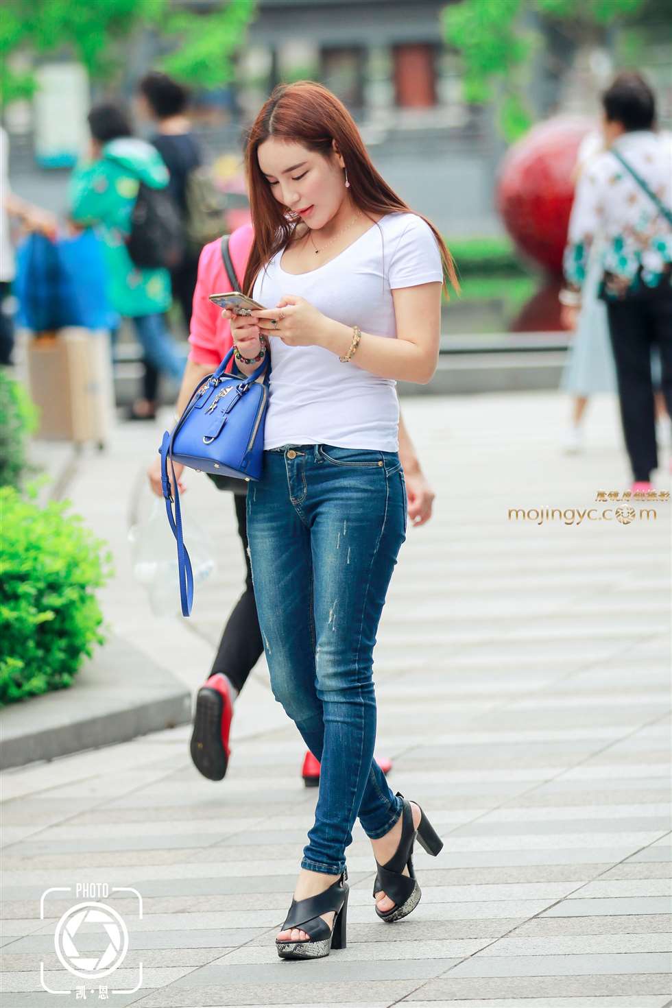 图片[4]-波涛汹涌紧身牛仔-街拍流行馆