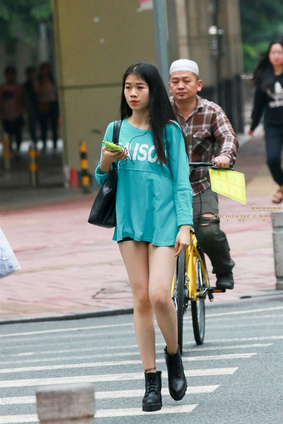 图片[3]-长衫，超短打底裤-街拍流行馆