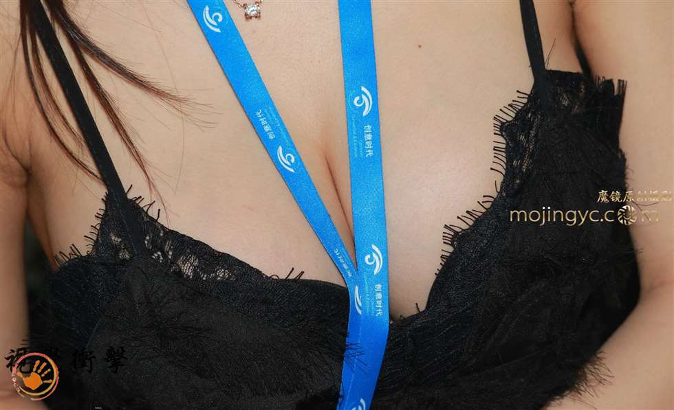 图片[2]-天然 童颜巨乳-街拍流行馆