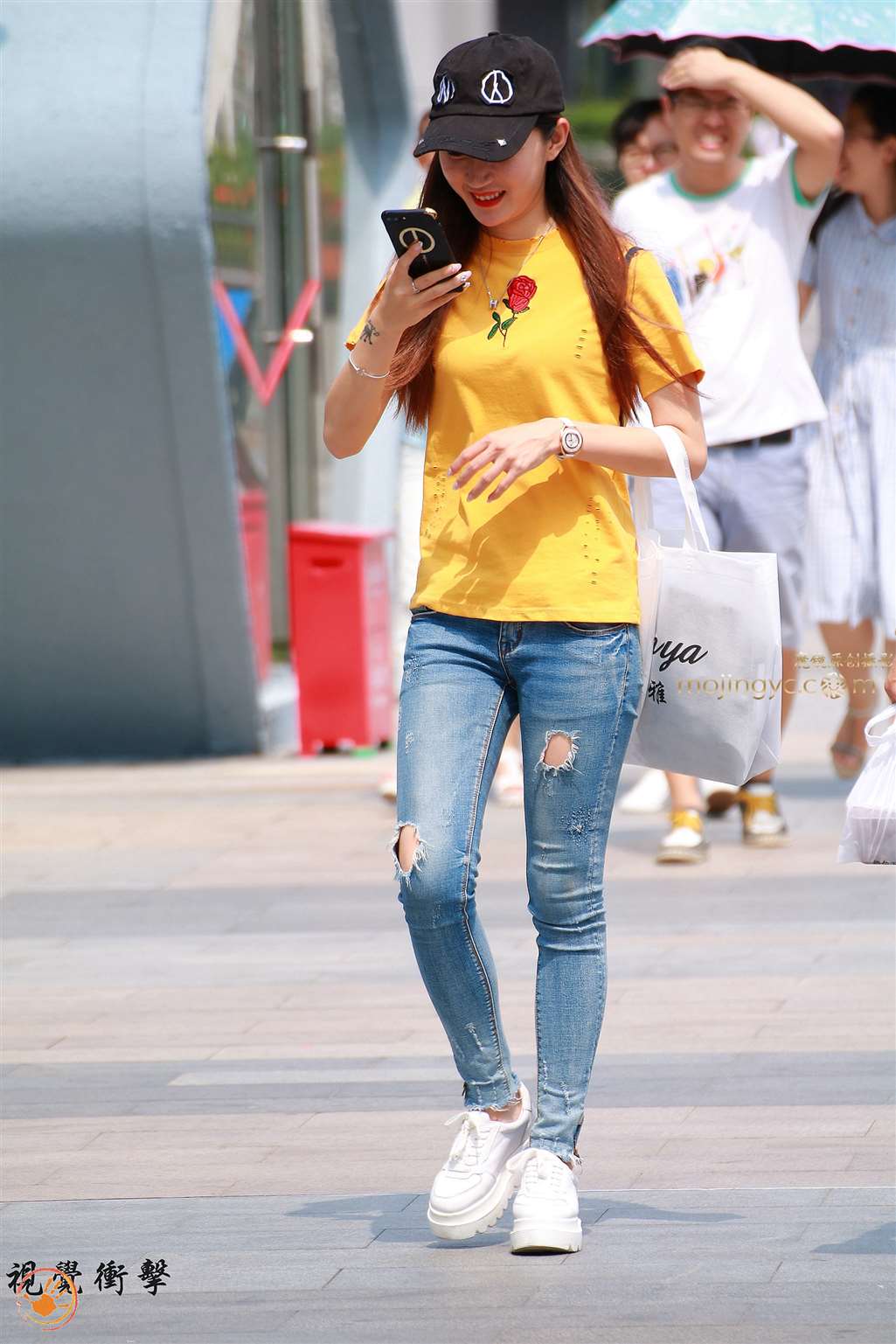 图片[3]-太阳帽 靓女紧牛-街拍流行馆