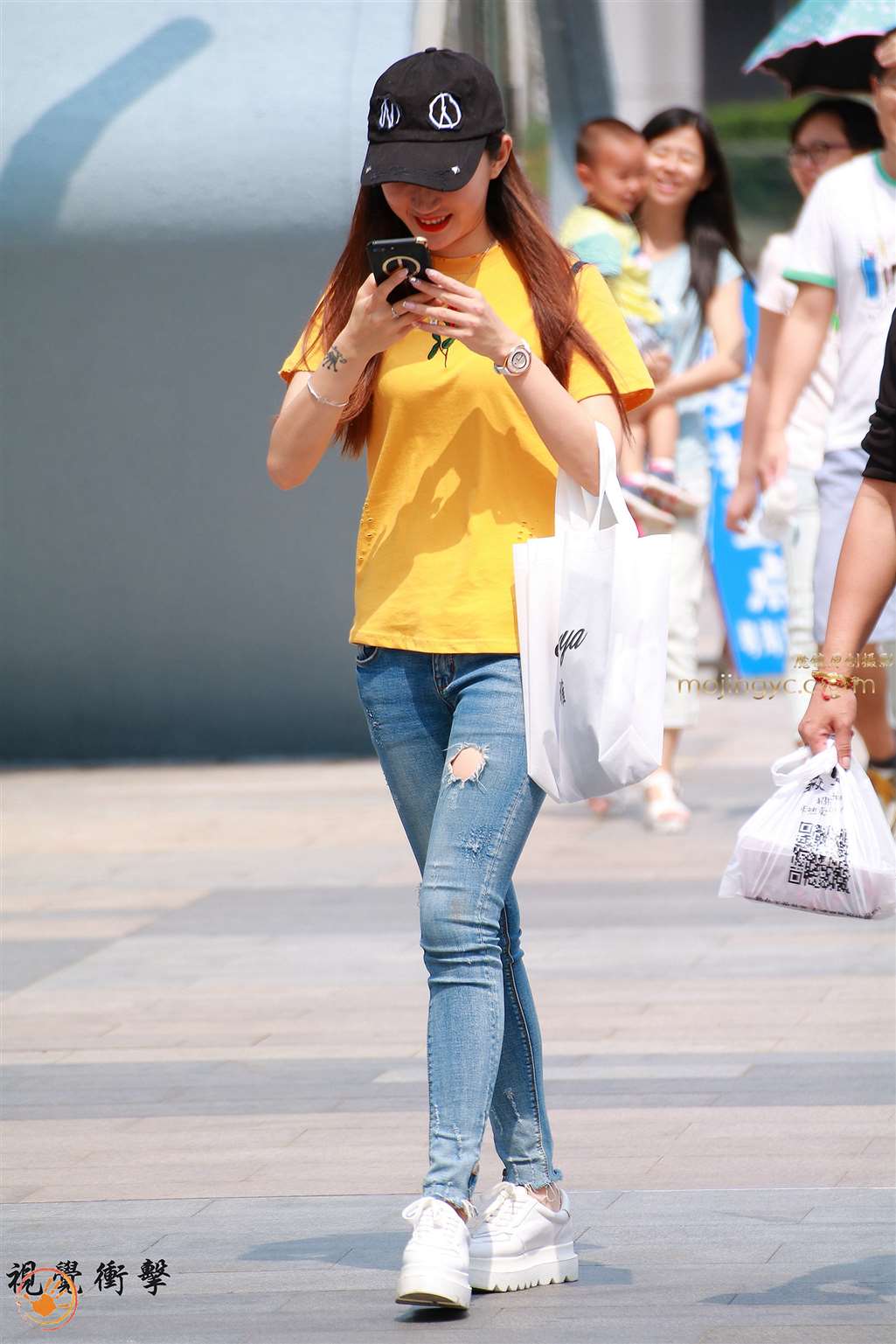 图片[4]-太阳帽 靓女紧牛-街拍流行馆