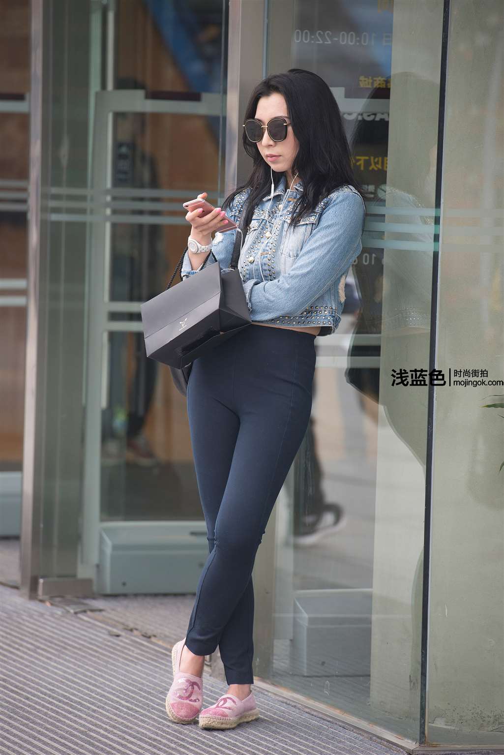 图片[1]-丰满紧臀-街拍流行馆