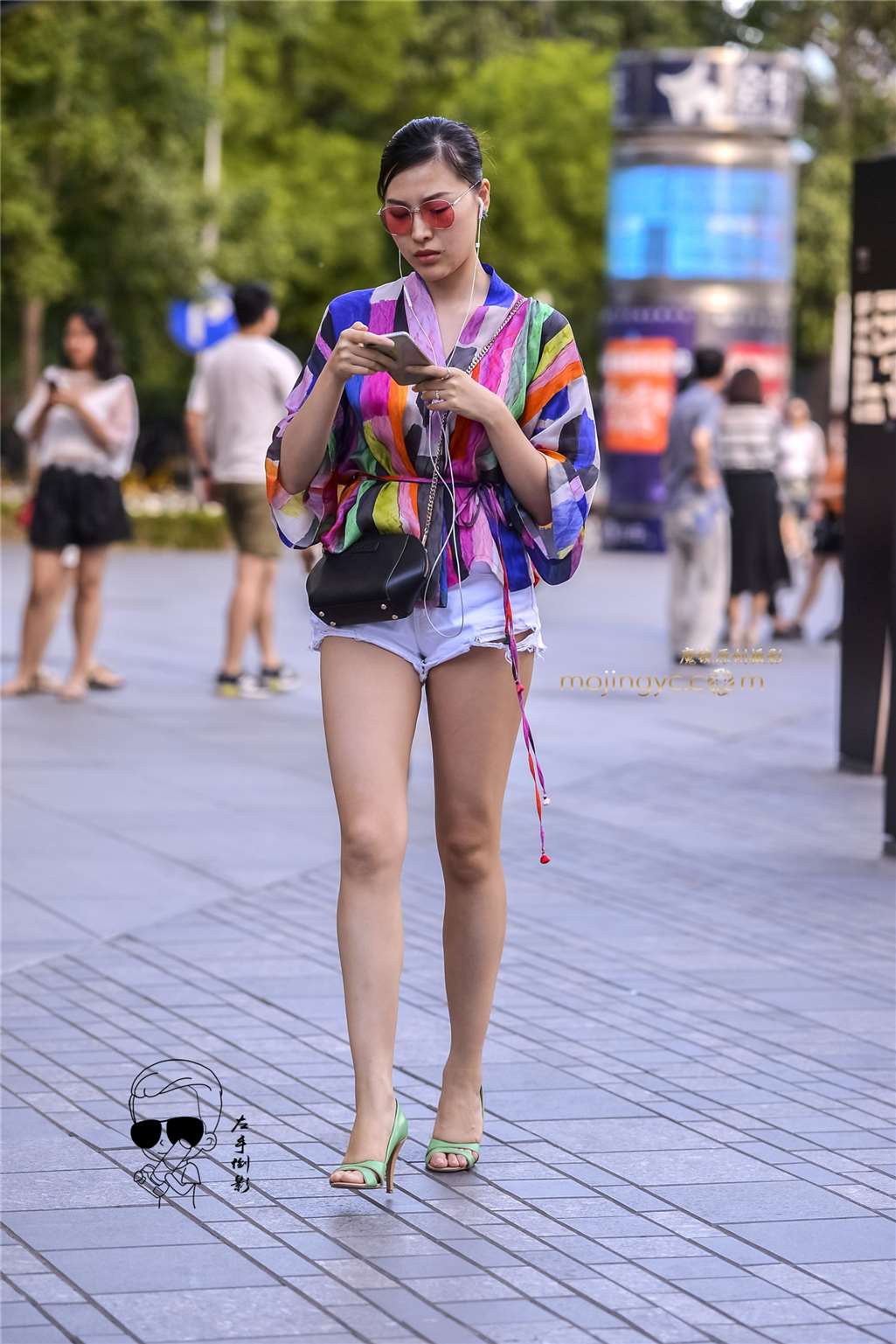 图片[1]-长腿高跟鞋美女{2017-5-19-12p}-街拍流行馆