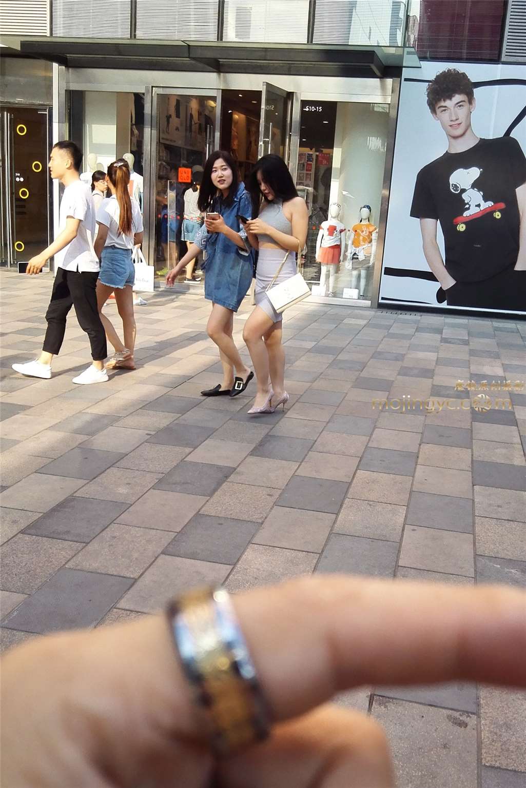 图片[2]-紧到极致的紧身裙（14p）-街拍流行馆