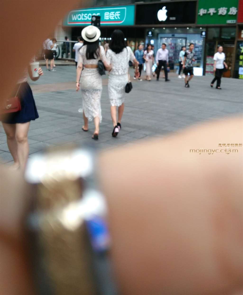 图片[2]-赛帖10，完美纱裹裙-街拍流行馆