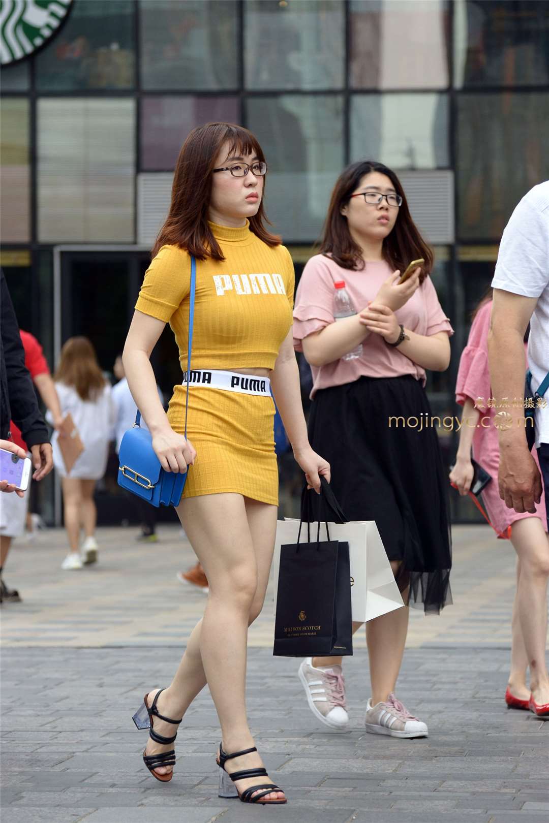 图片[4]-黄色紧身裙-街拍流行馆