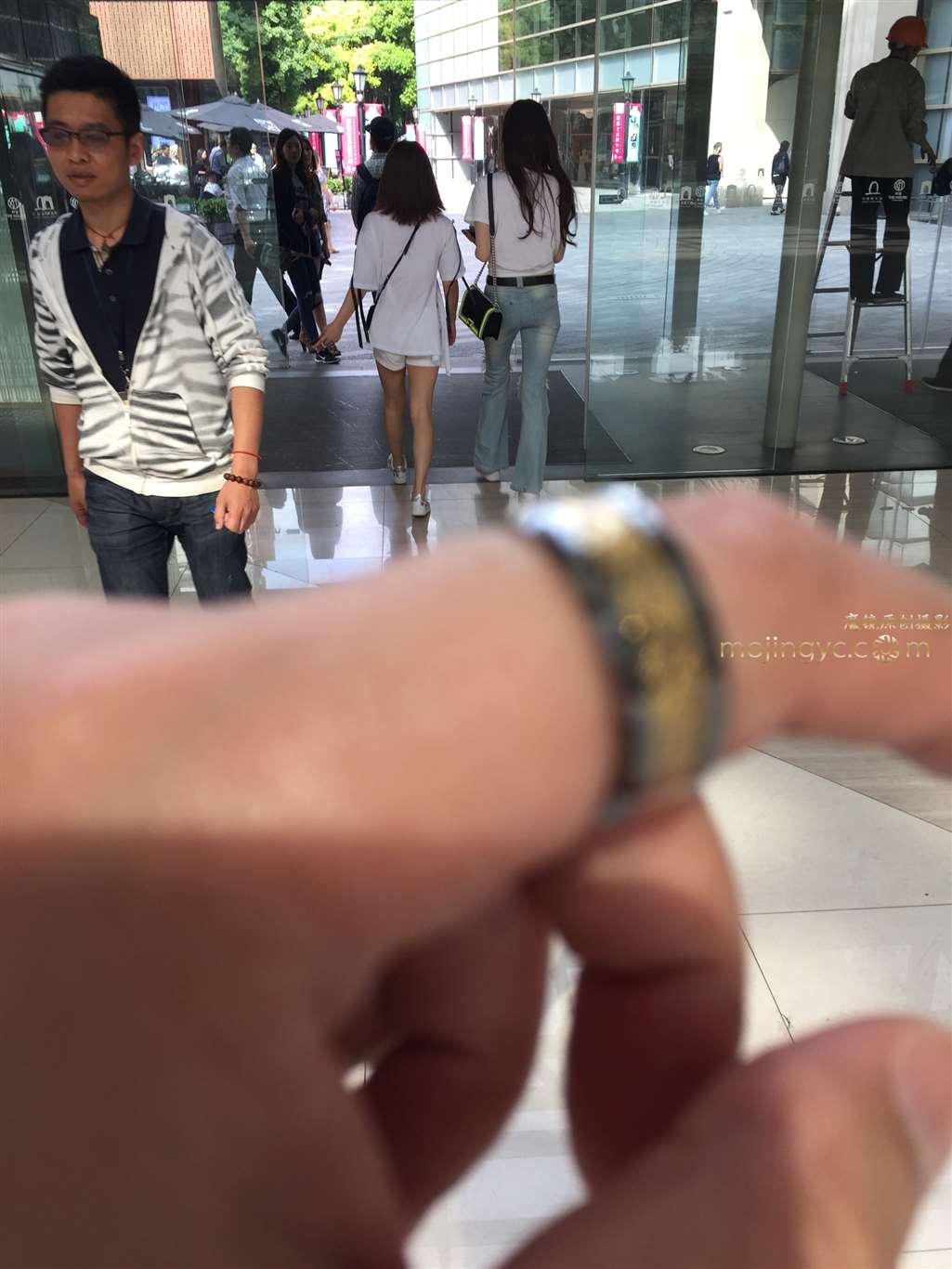 图片[2]-【验证街拍大赛NO.2】神摄手参赛32 白T恤，紧牛（17P）-街拍流行馆