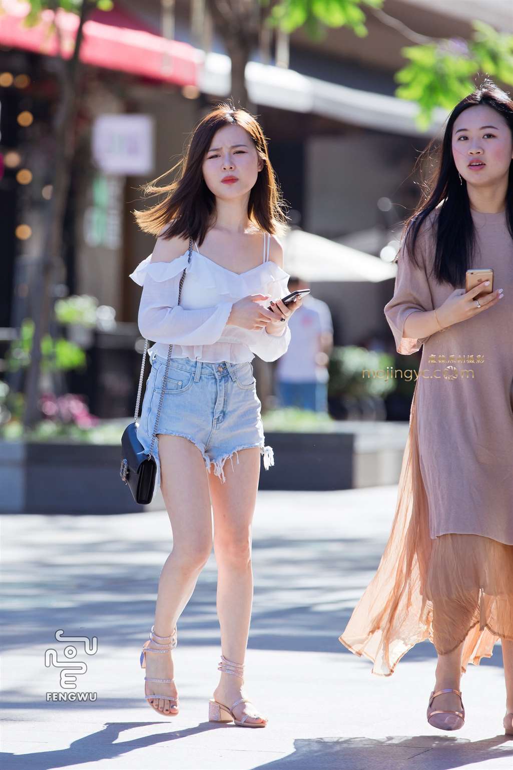 图片[3]-热裤，裸腿，凉高，美女（12）-街拍流行馆