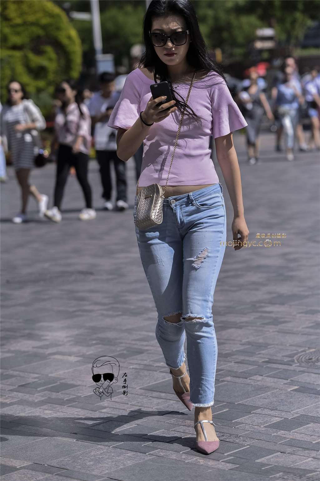 图片[3]-牛仔紧绷显美臀-街拍流行馆