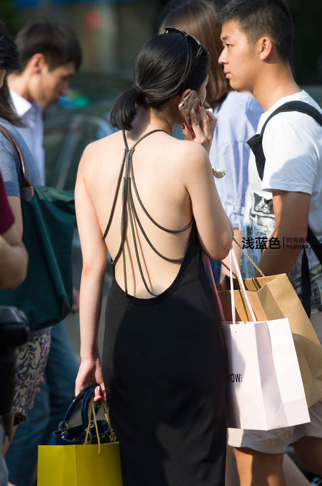 图片[1]-大漏背-街拍流行馆
