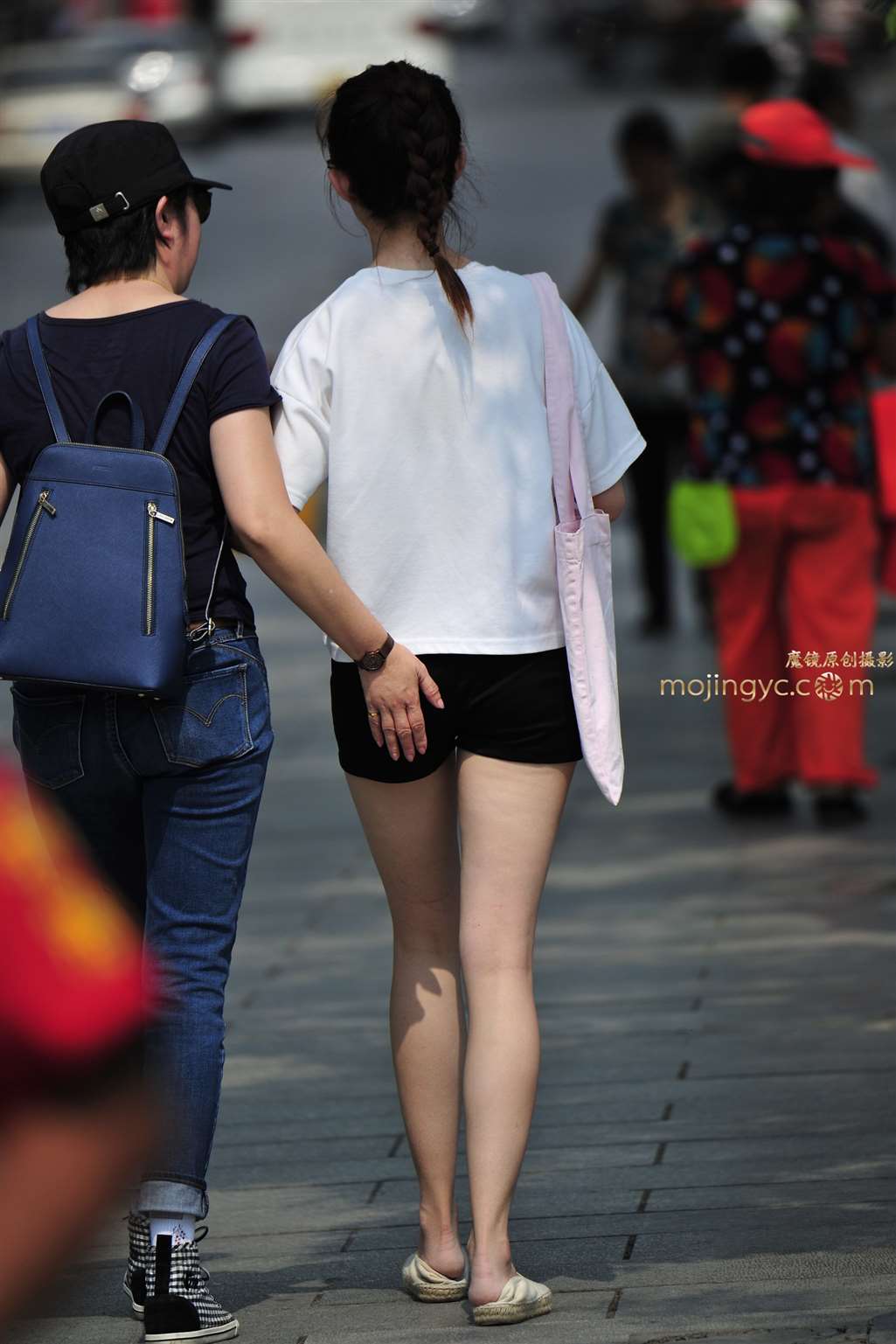 图片[1]-街拍大赛第三季—-长腿短裤-街拍流行馆