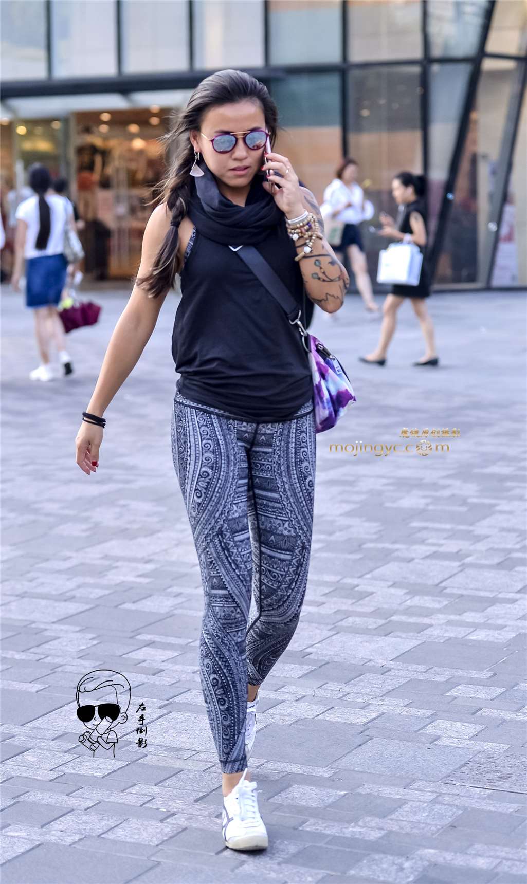 图片[4]-丰腴美女性感美臀-街拍流行馆