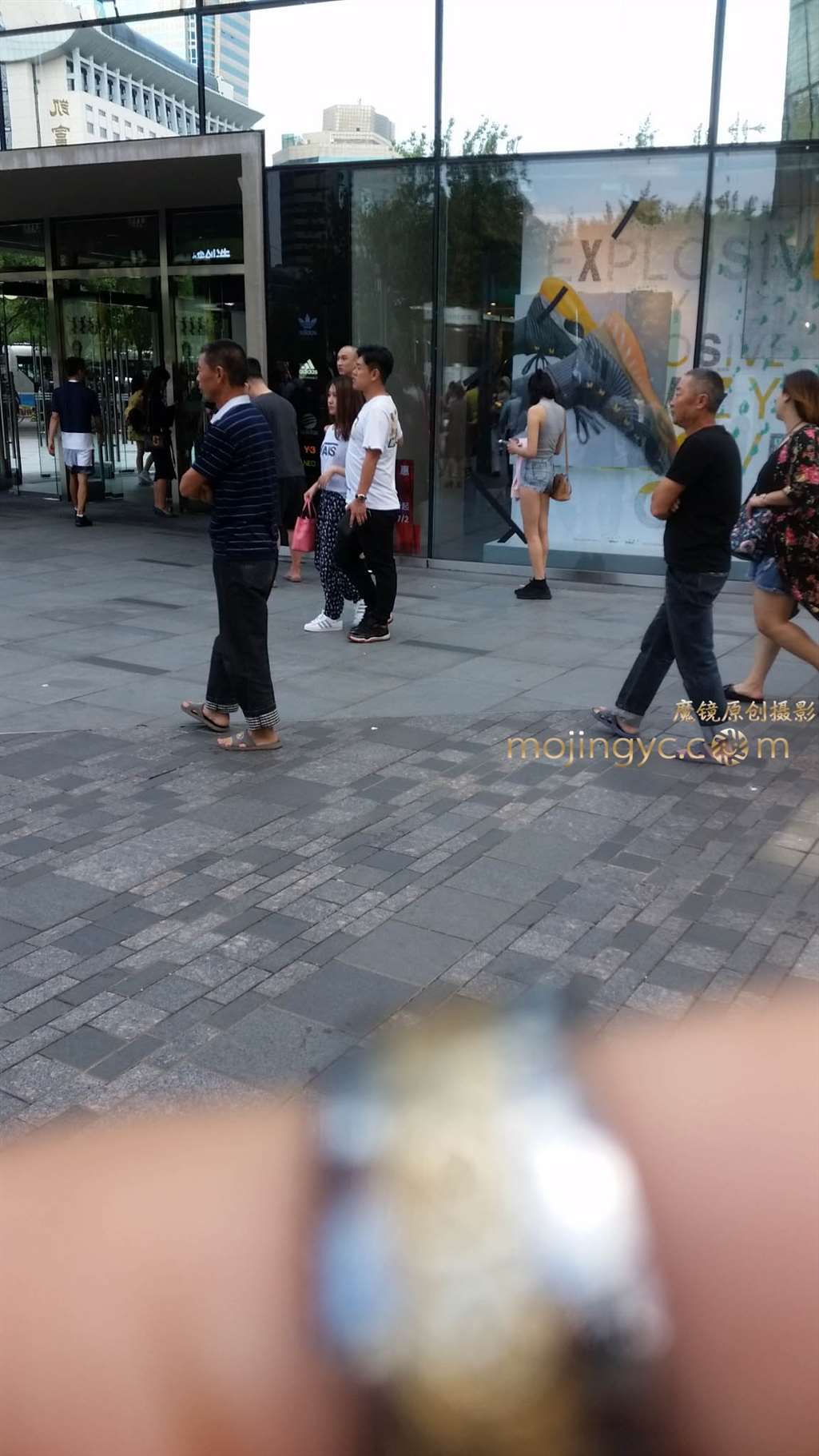 图片[3]-牛仔热裤-街拍流行馆