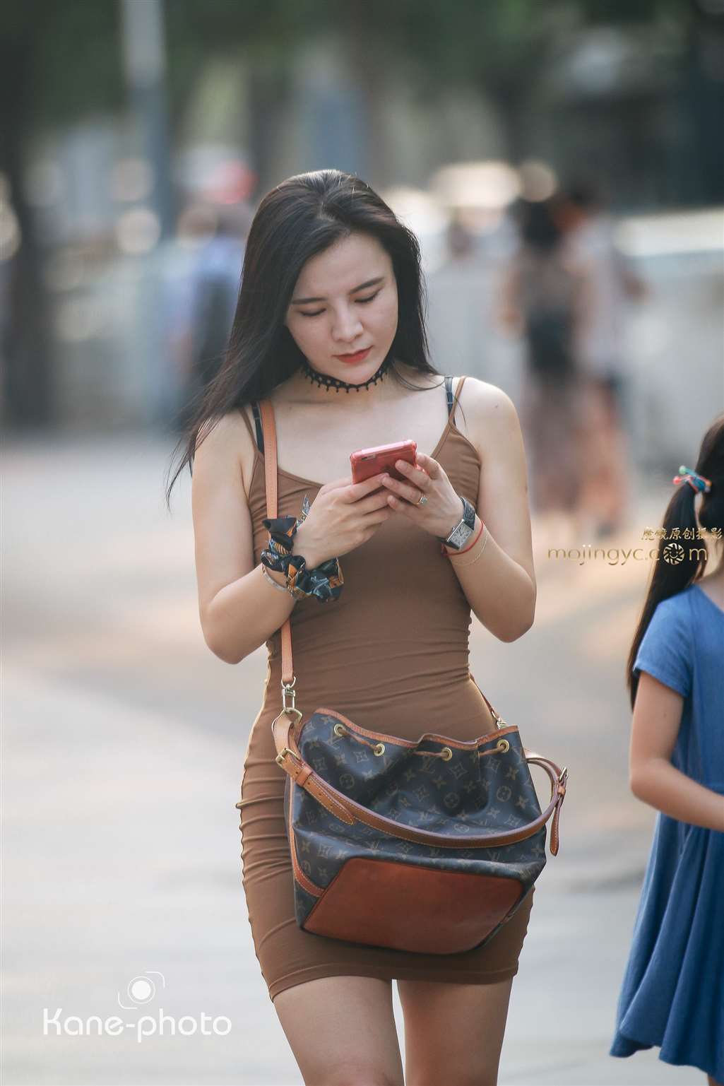 图片[5]-性感包臀辣妈-街拍流行馆