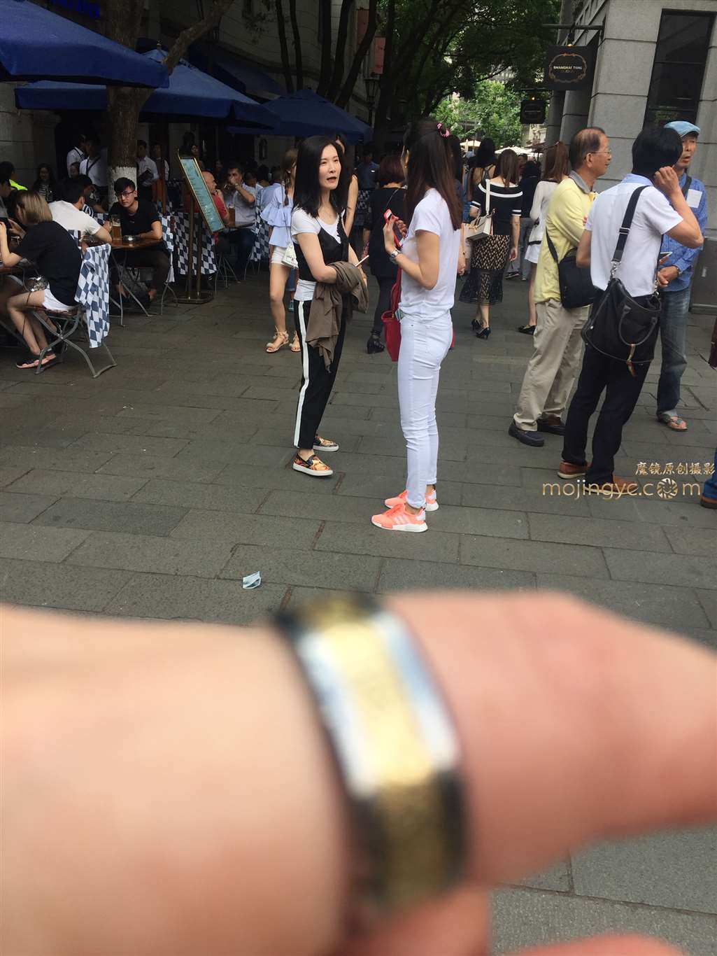 图片[2]-【验证街拍大赛NO.3】神摄手赛11 白裤，白衫-街拍流行馆