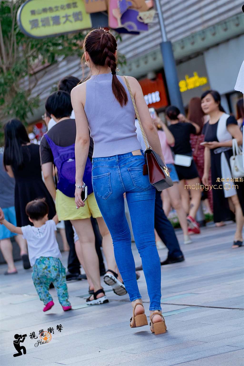 图片[1]-S身形 紧牛 美眉-街拍流行馆