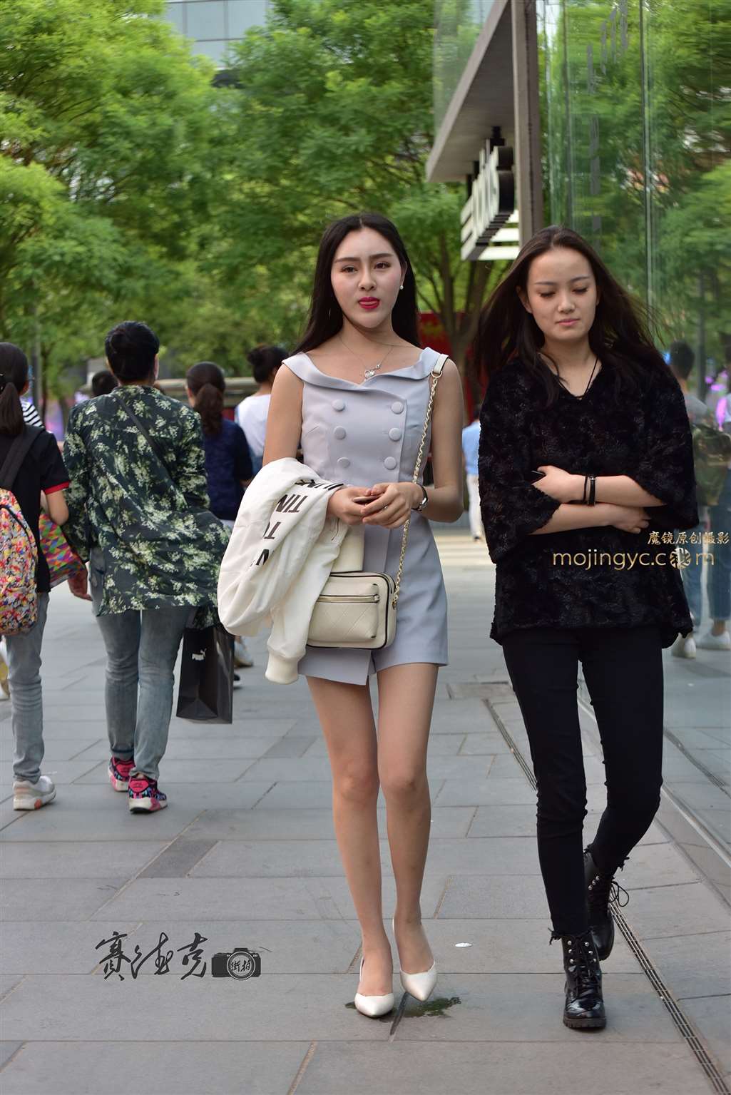 图片[5]-长腿美女-街拍流行馆
