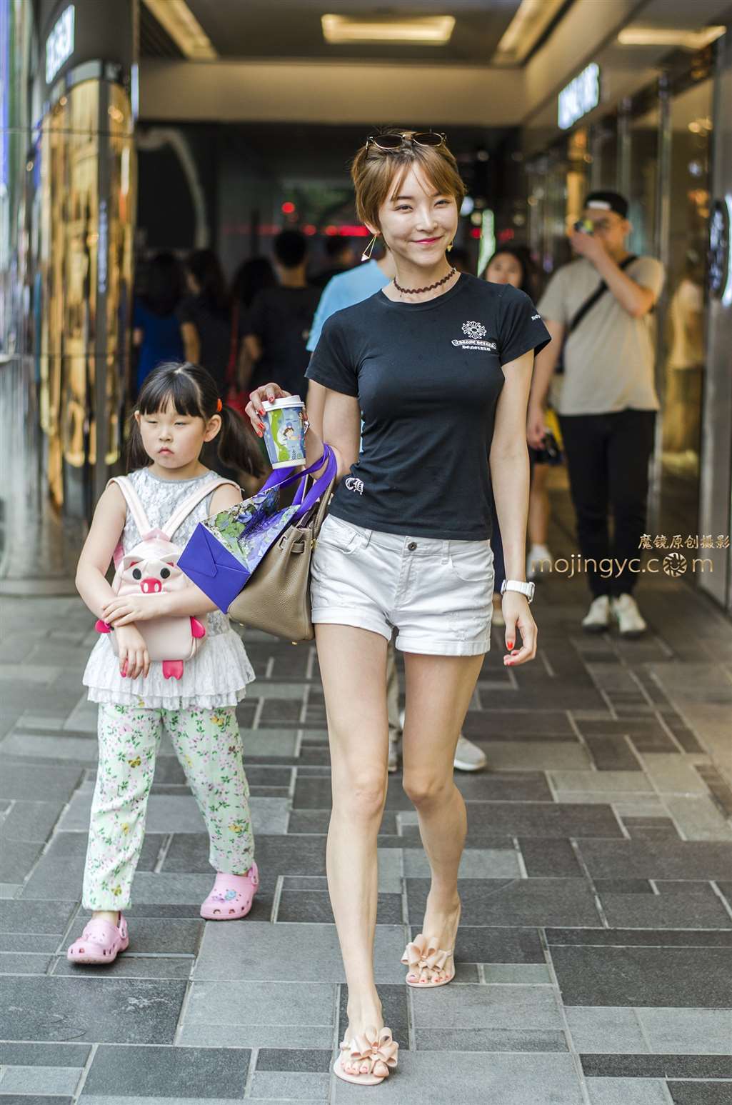 图片[1]-时尚的辣妈少妇-街拍流行馆