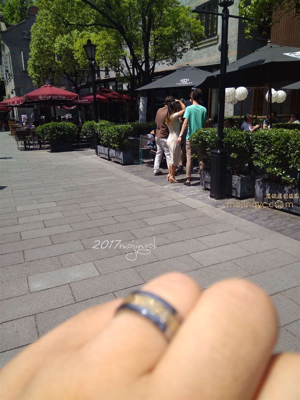 图片[3]-咔喳赛帖 —–内T丰满型少妇-街拍流行馆