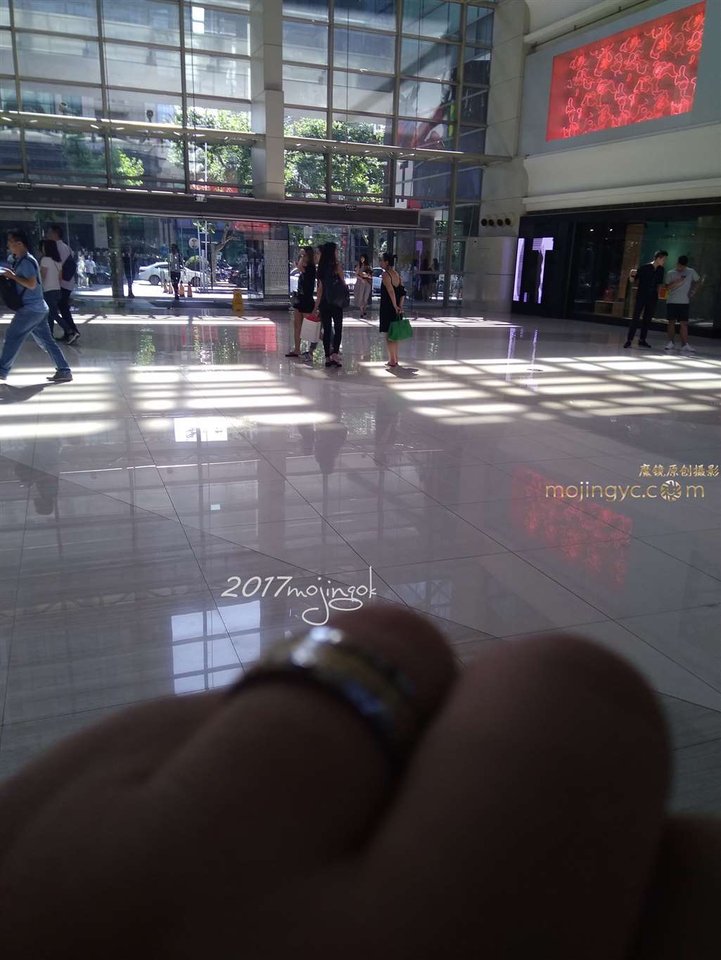 图片[2]-咔喳赛帖 —–紧身裤-街拍流行馆
