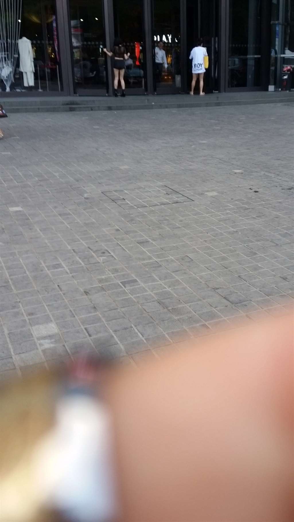 图片[3]-穿成这样！回头率太高-街拍流行馆