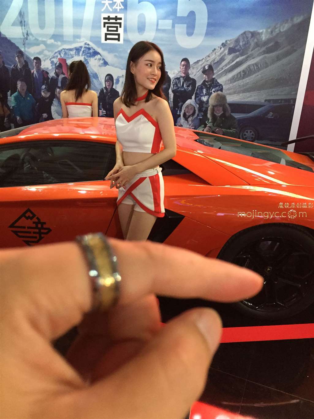 图片[2]-【验证街拍大赛NO.5】神摄手赛07 穿红色细高的直播SG-街拍流行馆