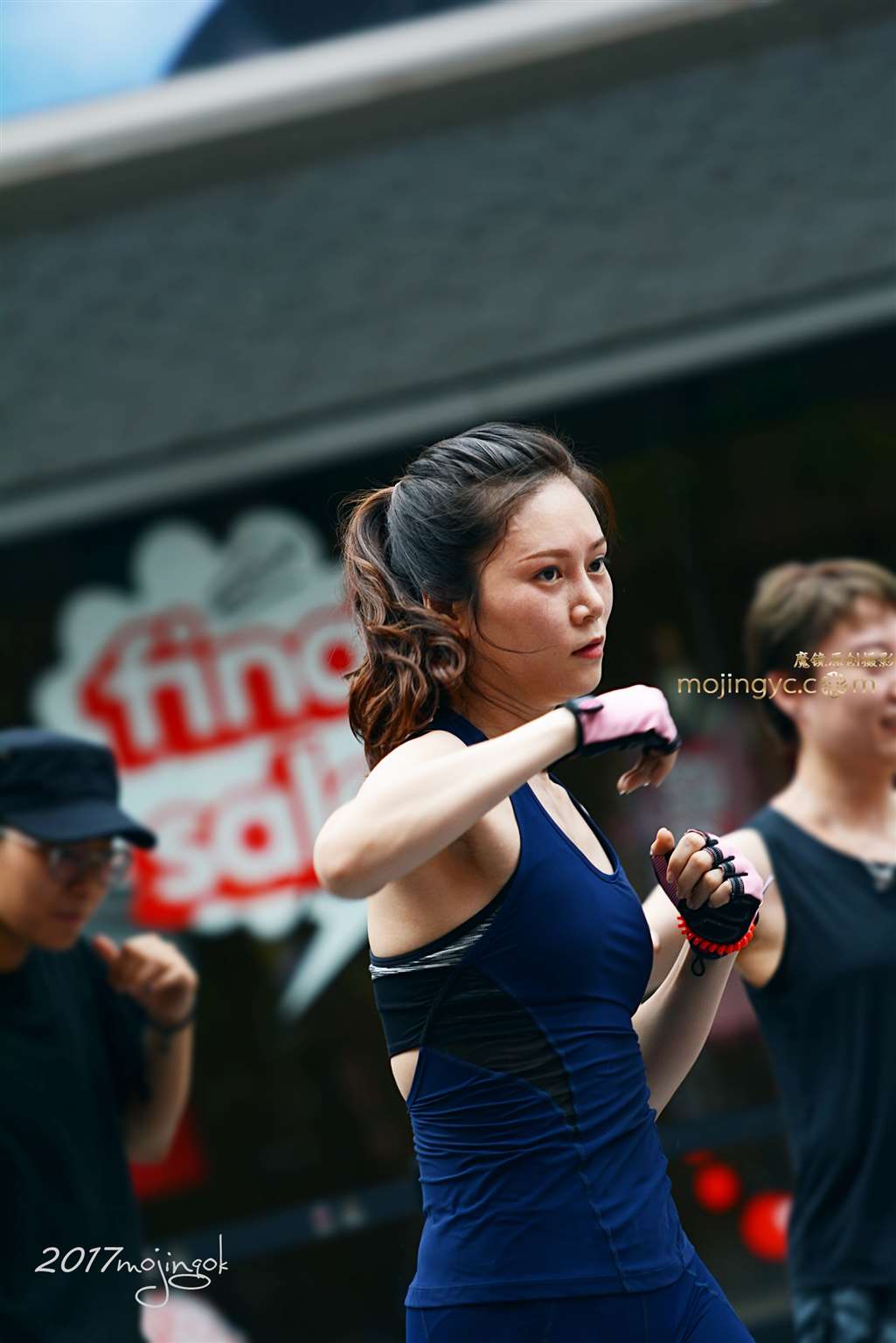 图片[1]-咔喳赛帖 —-女子搏击术-街拍流行馆