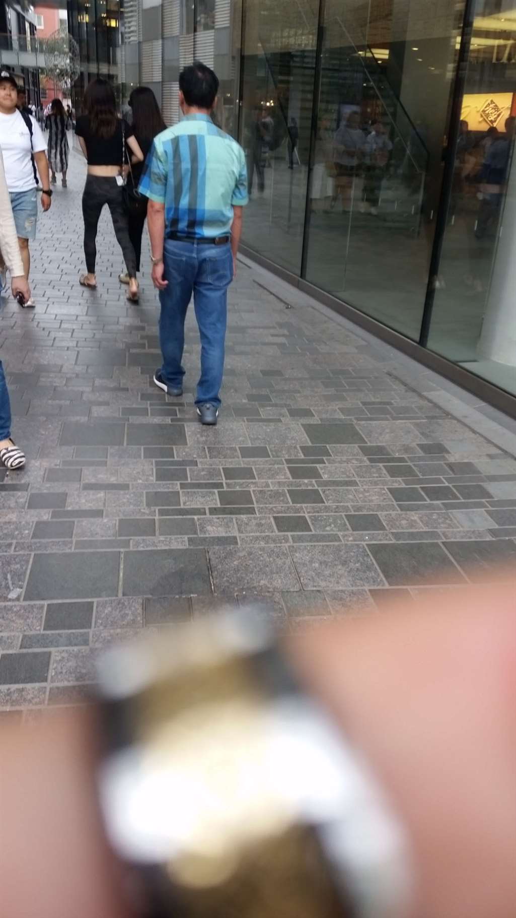 图片[3]-酷酷迷彩紧身裤-街拍流行馆