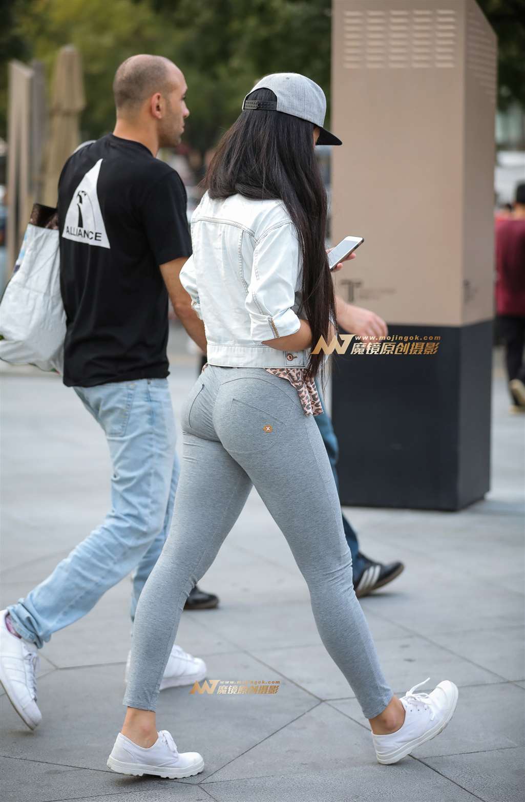 图片[1]-中国女孩也有极品翘臀-街拍流行馆