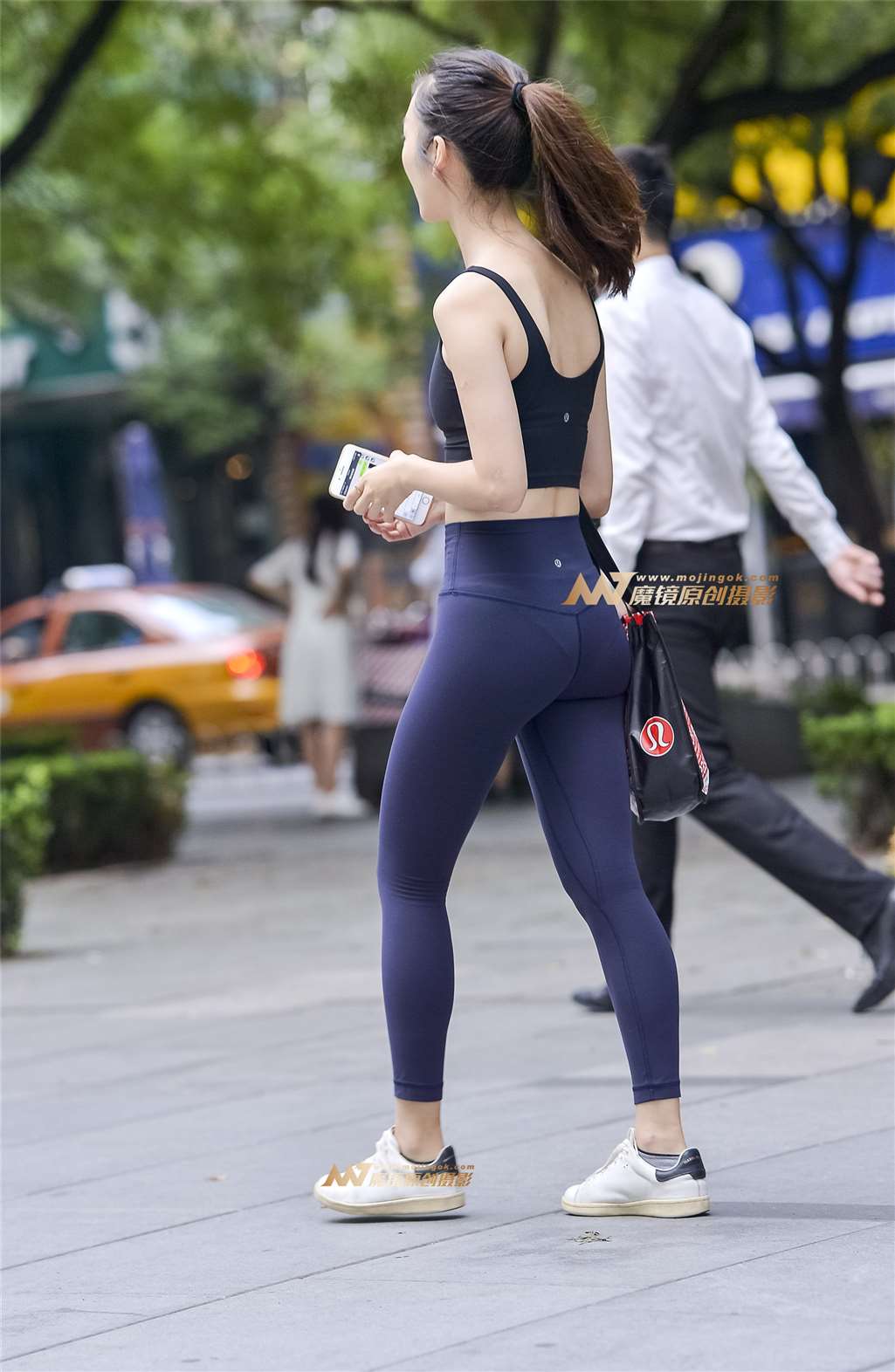 图片[5]-健美裤显好身材-街拍流行馆