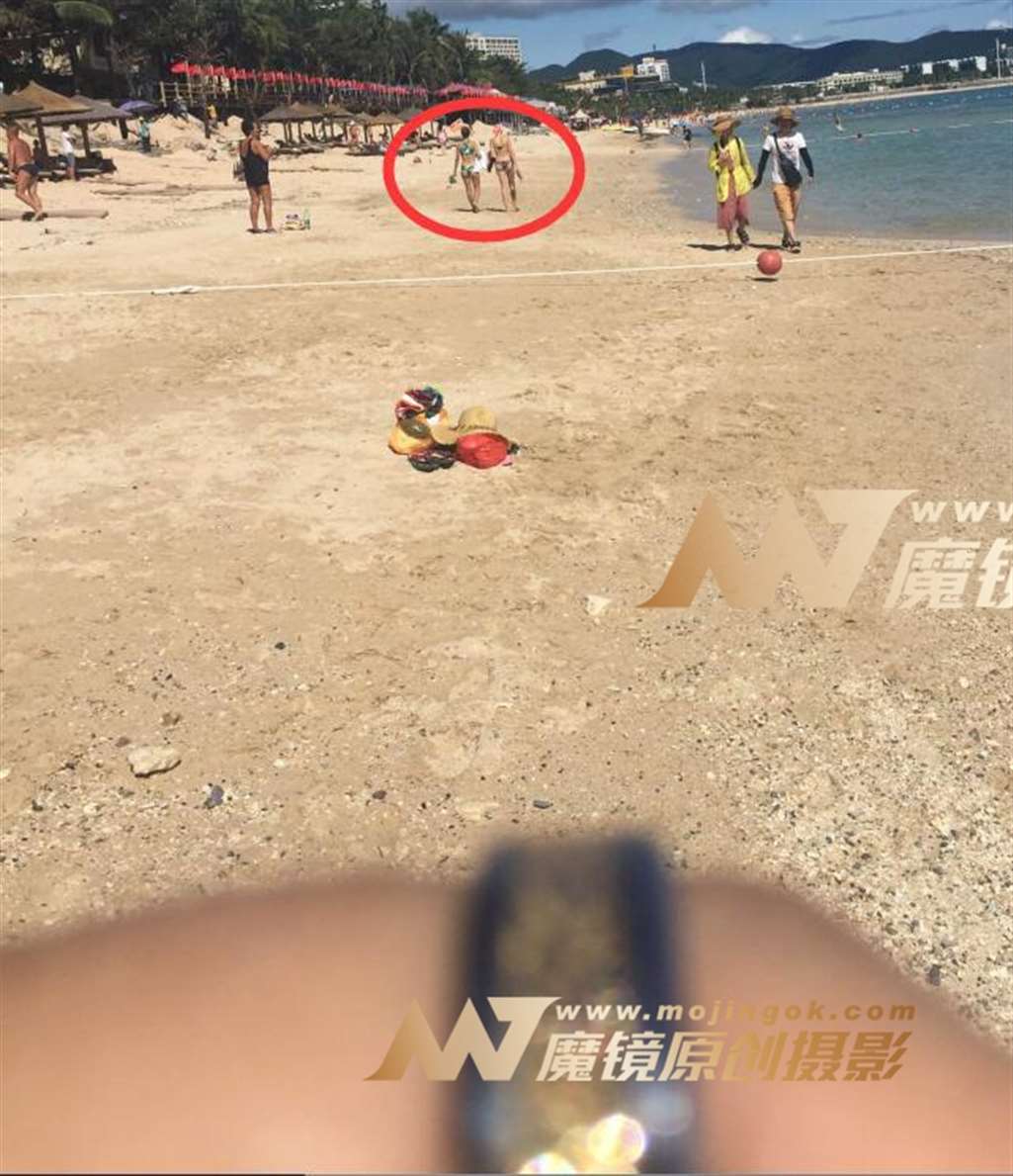 图片[2]-高挑彩色比基尼美女-街拍流行馆