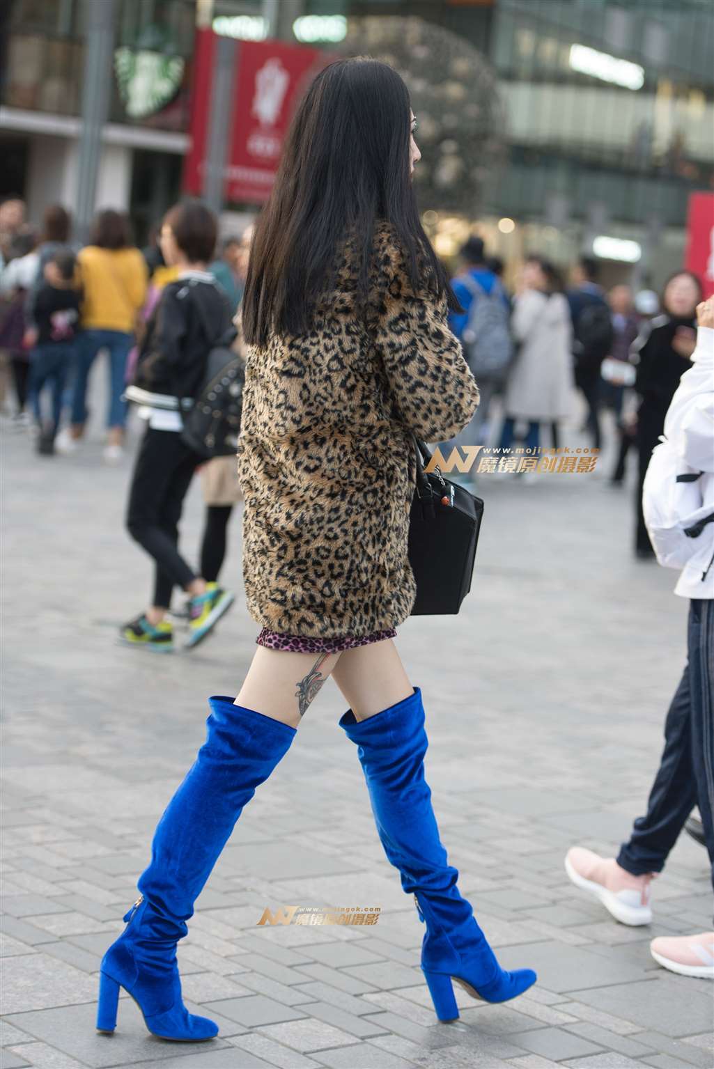 图片[2]-豹纹长筒靴时尚冷艳美女-街拍流行馆