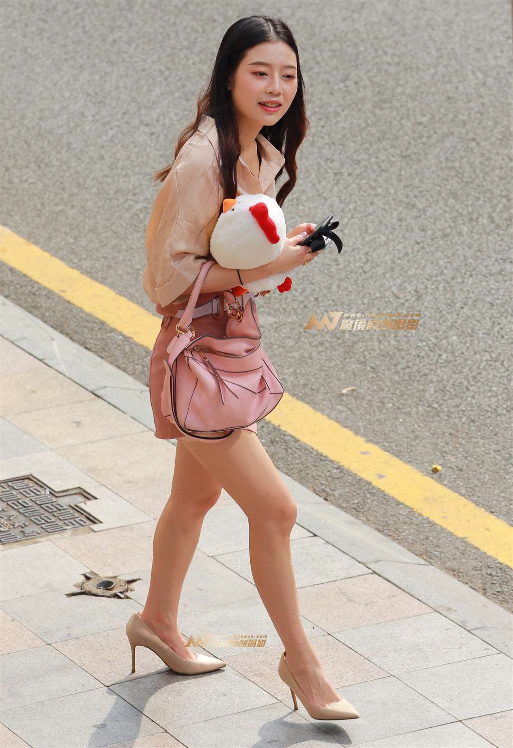 图片[1]-性感迷人 美腿 高跟 淑女美人-街拍流行馆