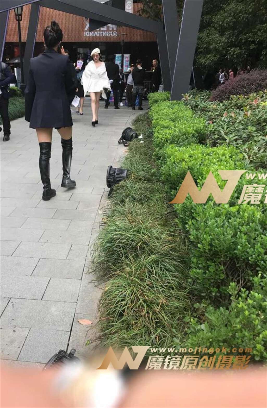 图片[2]-时尚美腿美女-街拍流行馆