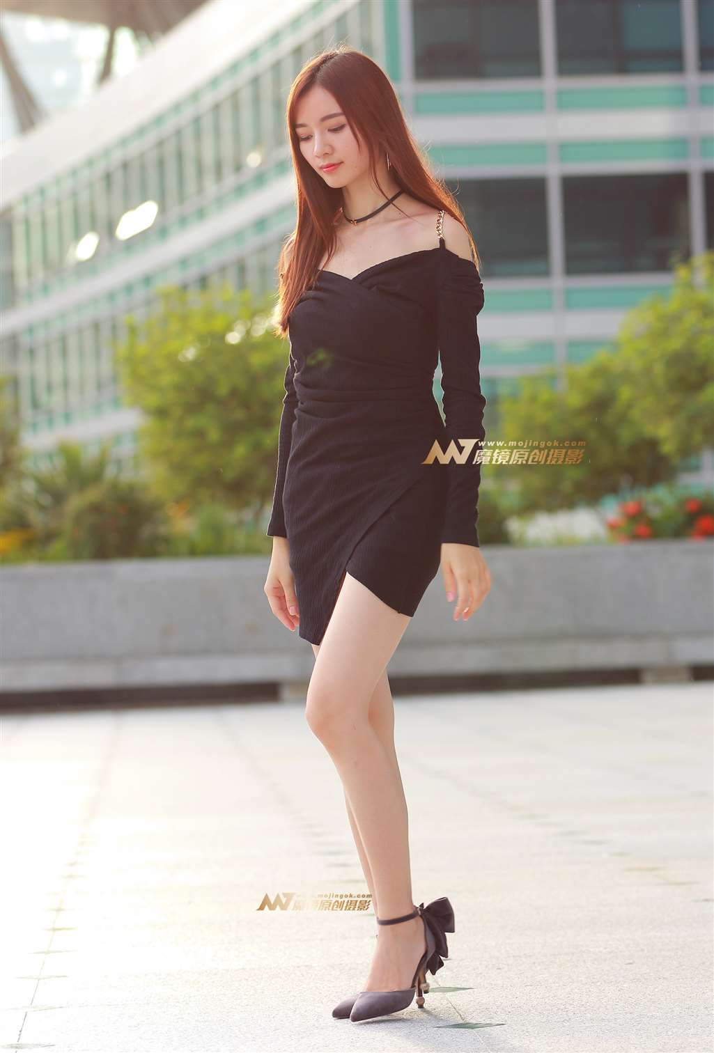 图片[1]-夕阳美，美腿 高跟 包臀裙美女-街拍流行馆