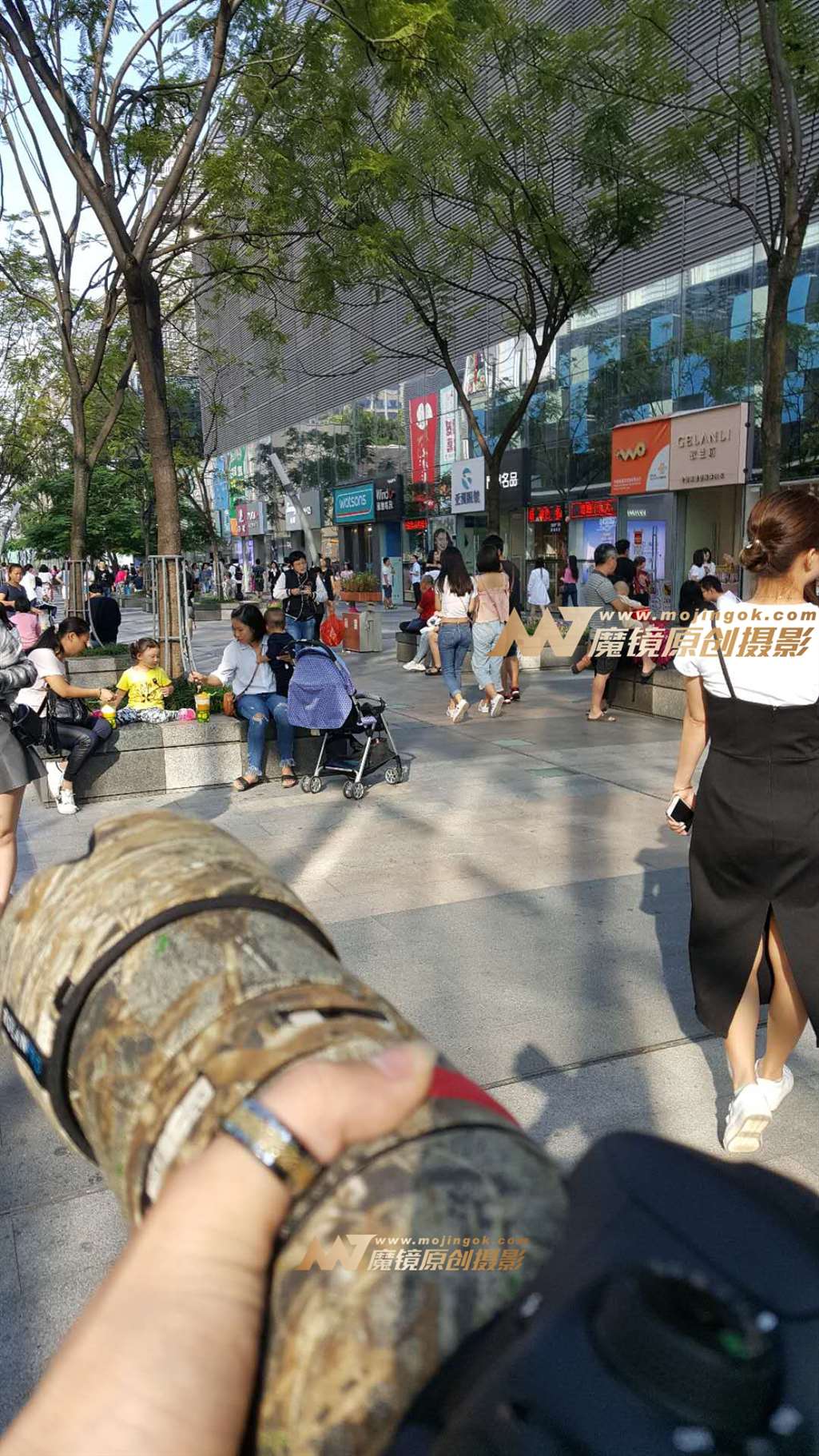 图片[3]-露腰小肚脐 紧牛 美眉-街拍流行馆
