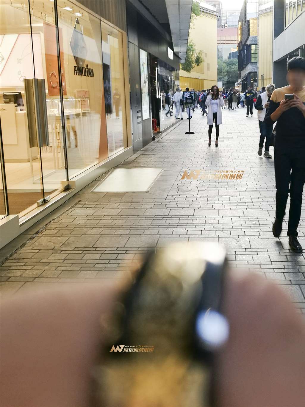 图片[3]-时尚针织衫 恨天高女郎-街拍流行馆