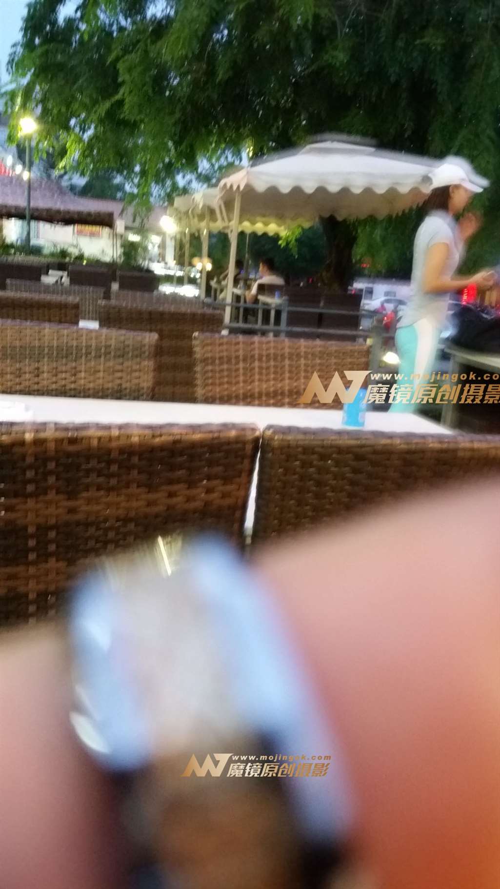图片[3]-天蓝瑜伽裤-街拍流行馆