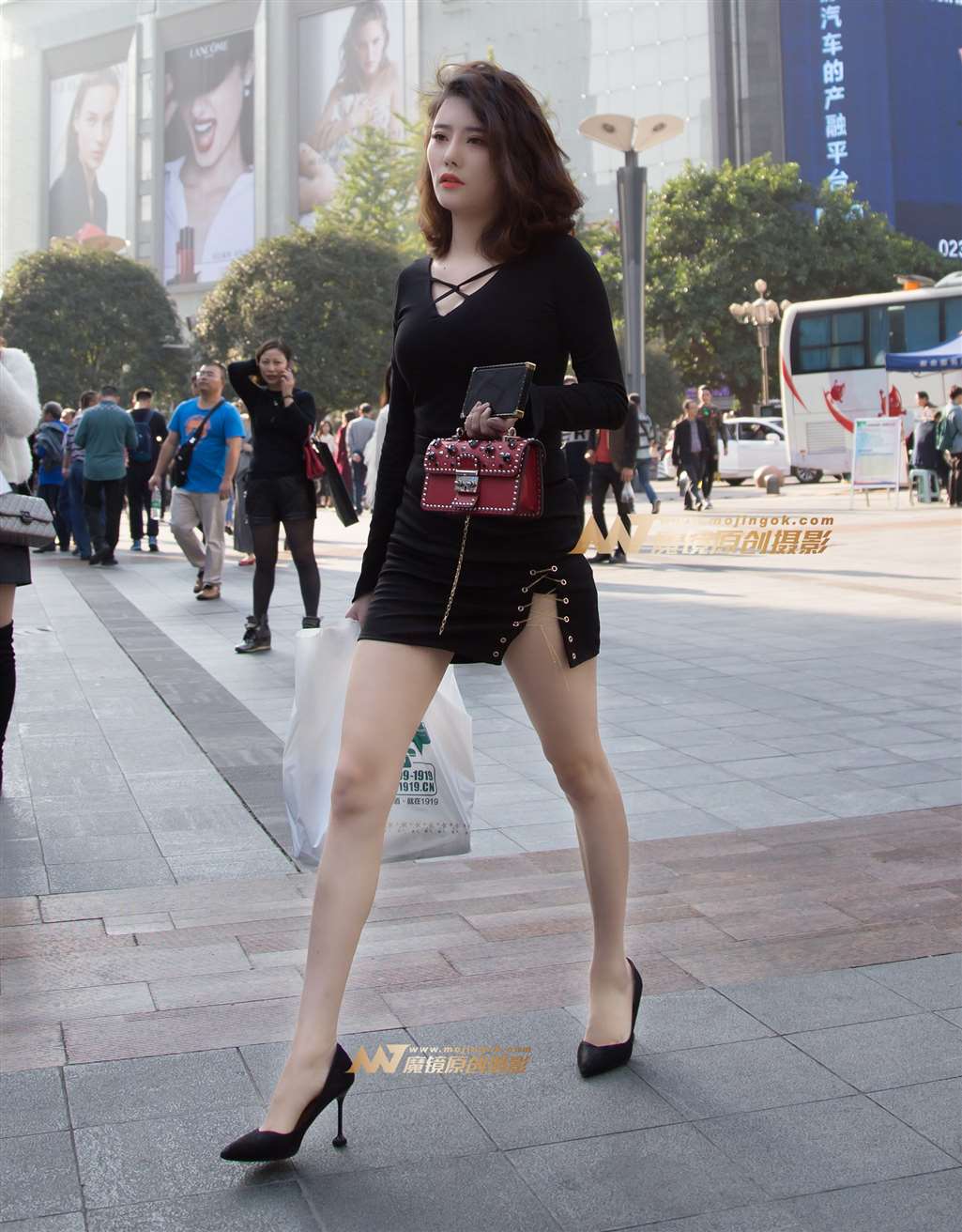 图片[5]-性感的长腿美女-街拍流行馆