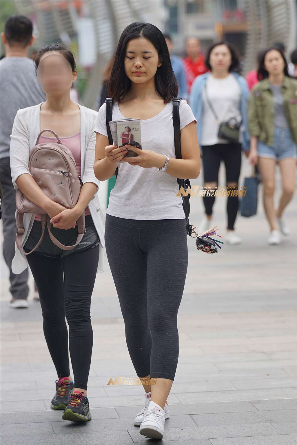 图片[1]-饱满的瑜伽健身裤-街拍流行馆