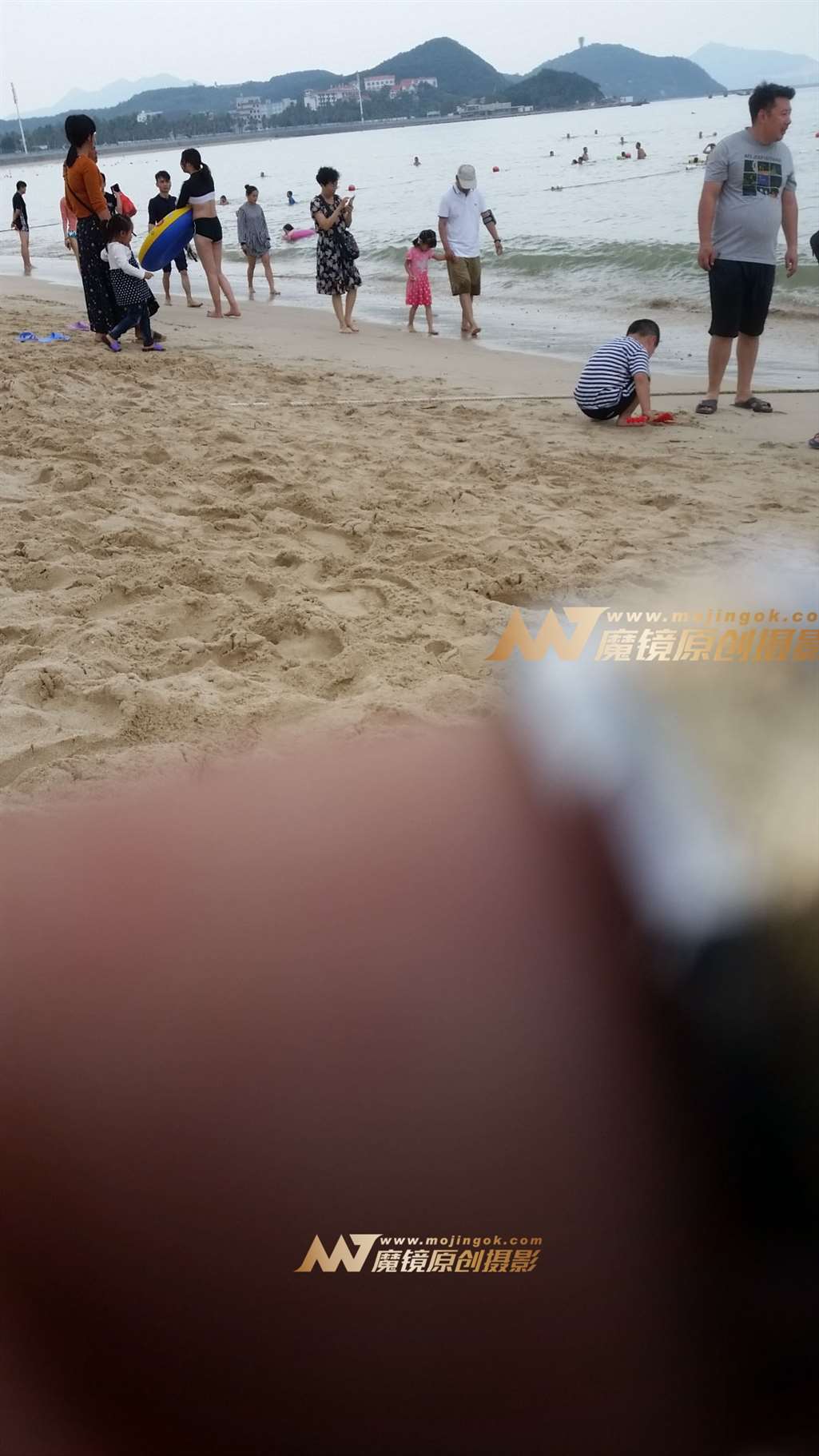 图片[3]-白嫩圆润 海边戏水-街拍流行馆