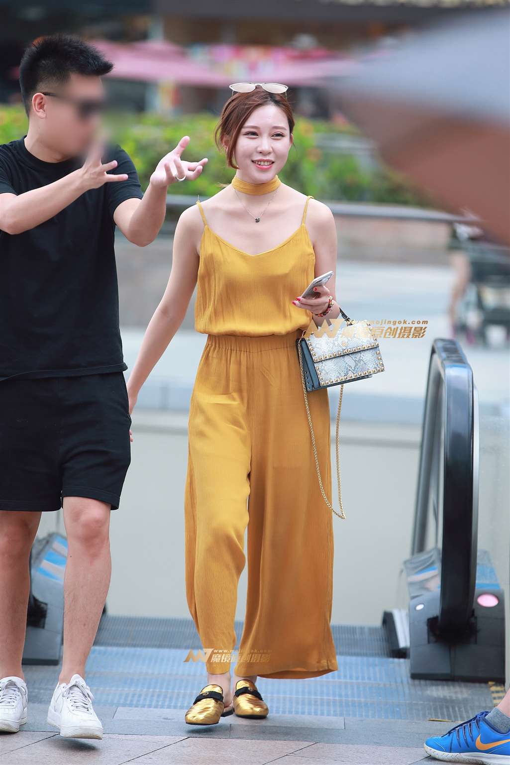 图片[3]-吊带裤，美女-街拍流行馆