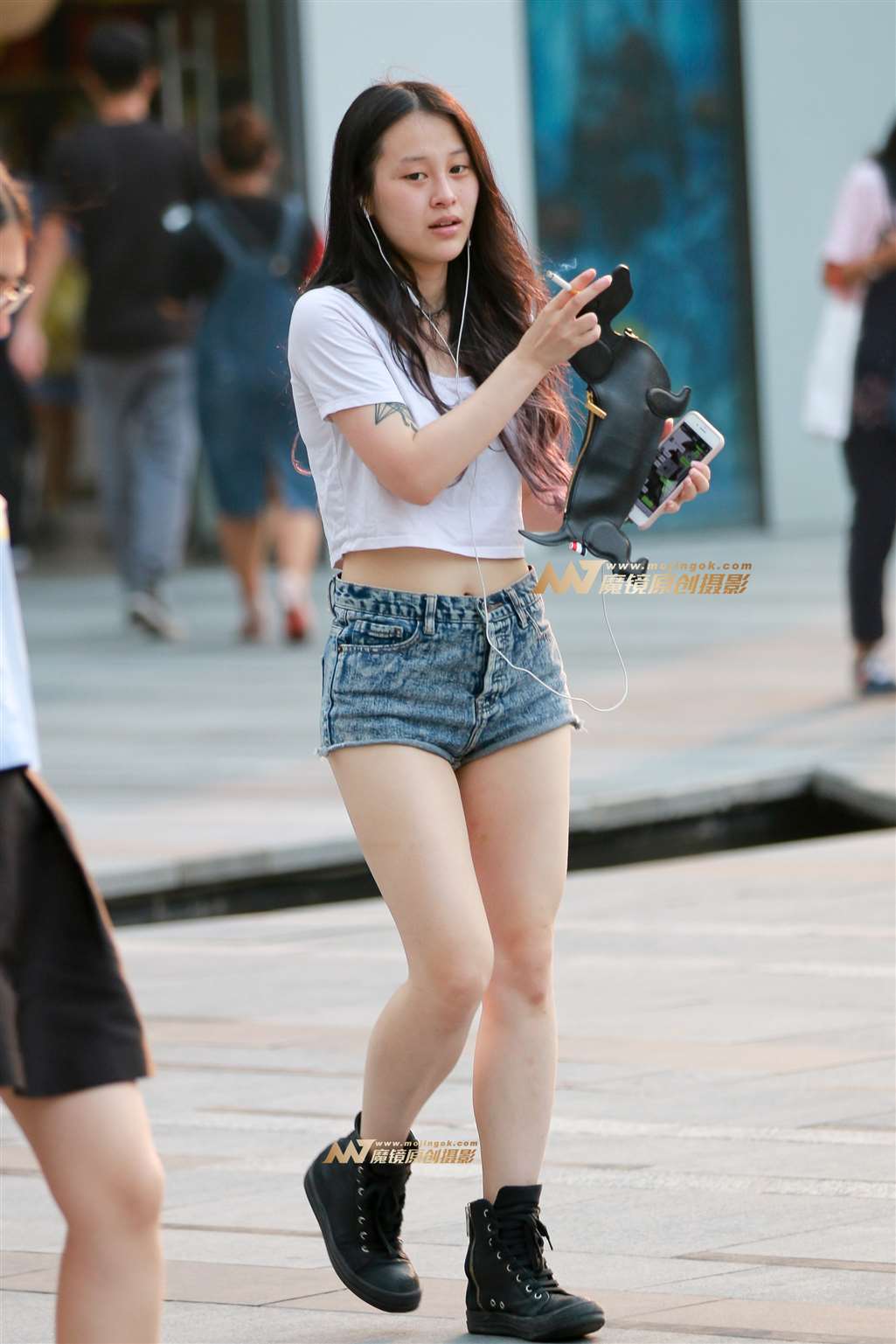 图片[3]-小热裤 白嫩美腿-街拍流行馆