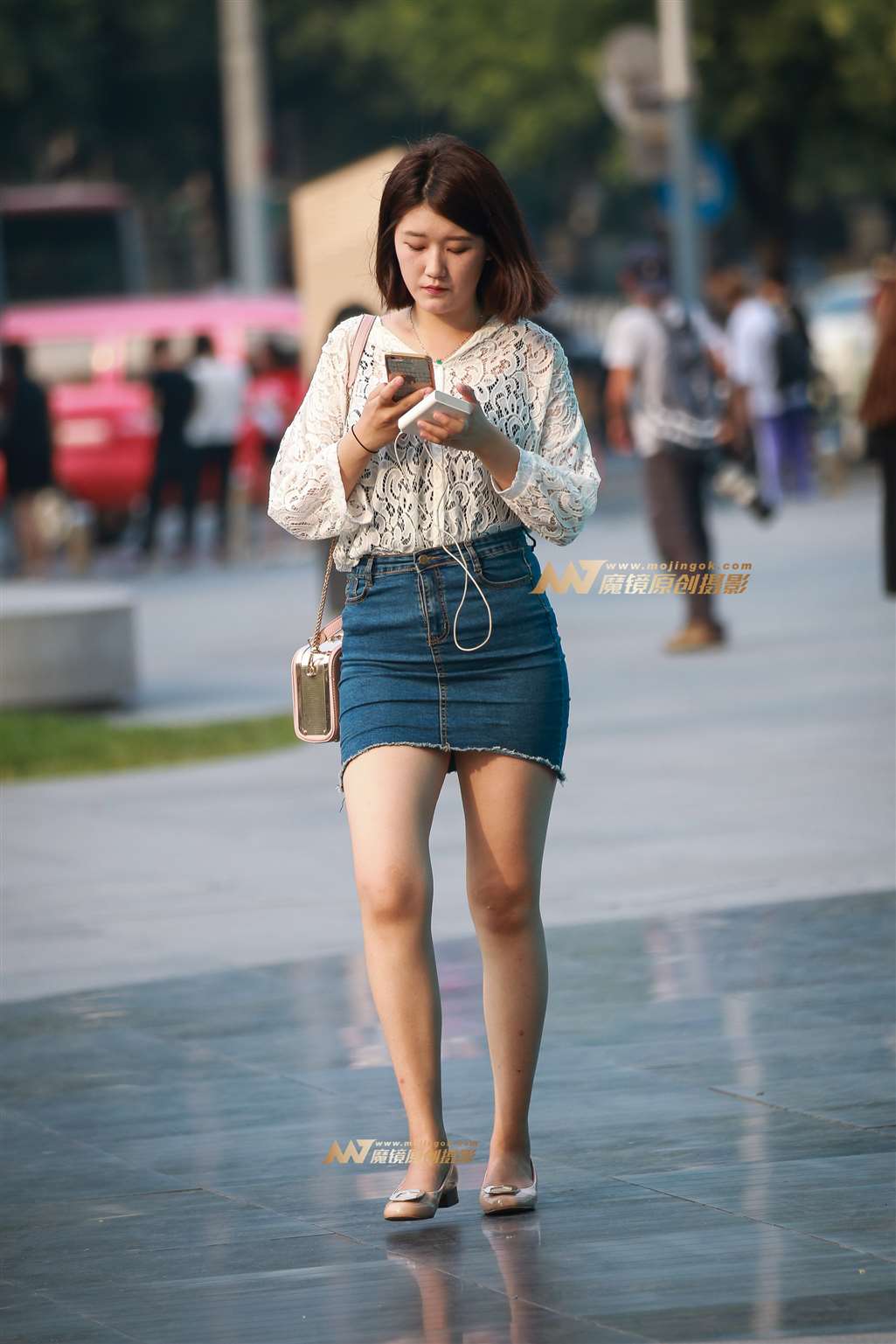 图片[3]-性感包臀牛仔短裙-街拍流行馆