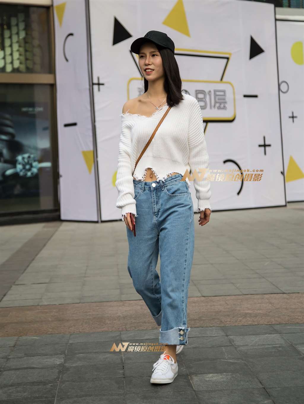 图片[1]-香肩美女-街拍流行馆