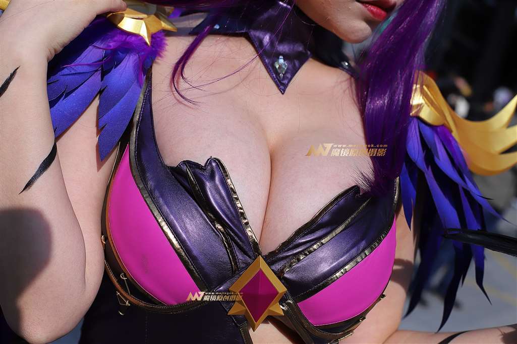图片[3]-紫色系紧身皮装美胸Coser-街拍流行馆